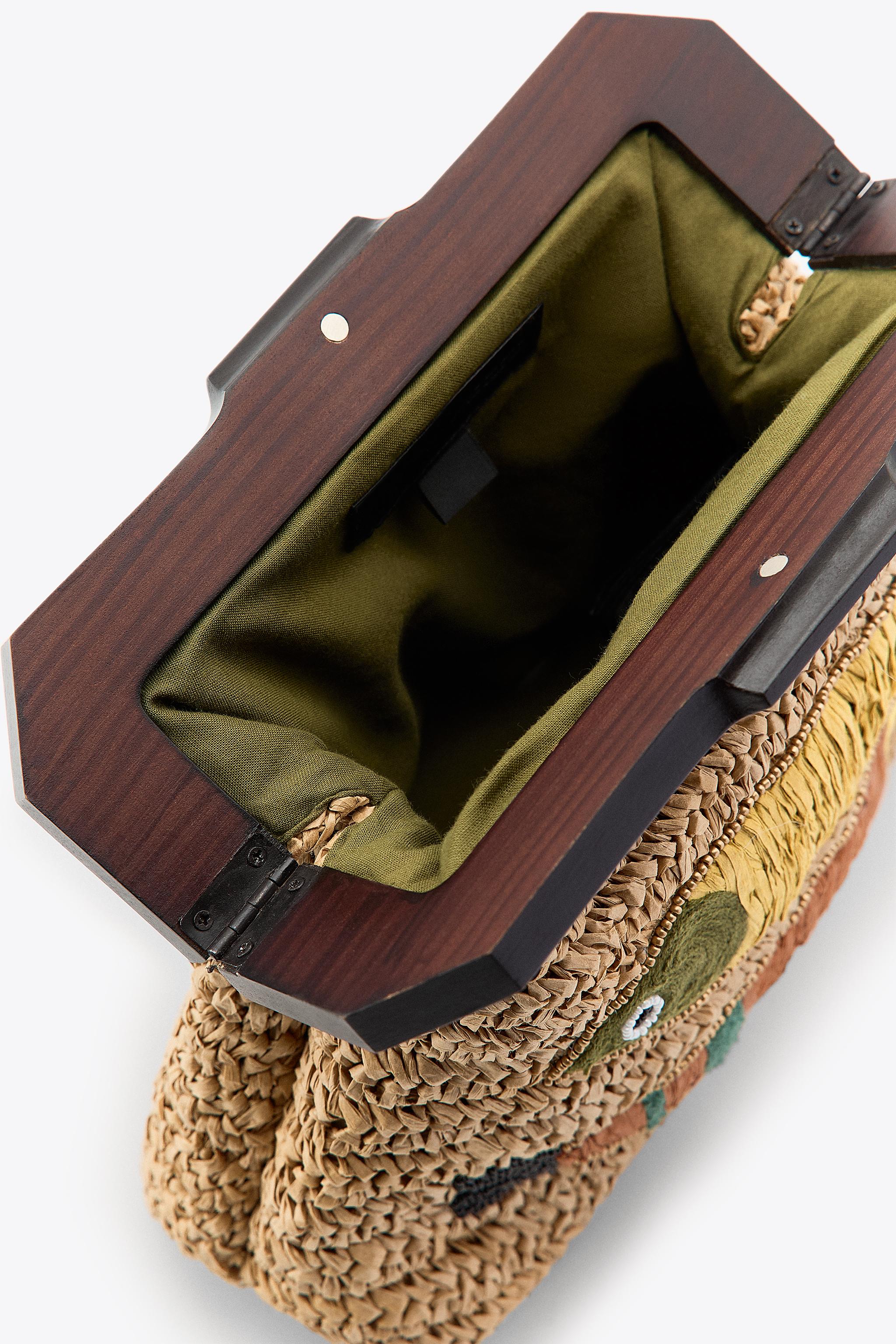 RAFFIA BAG WITH EMBROIDERED FISH